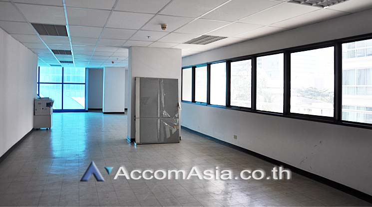  2  Office Space For Rent in Silom ,Bangkok BTS Saint Louis - BTS Surasak at S&B TOWER AA10478